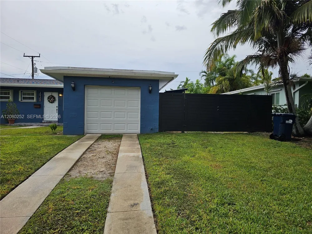 20700 Leeward Ln Cutler Bay, FL 33189