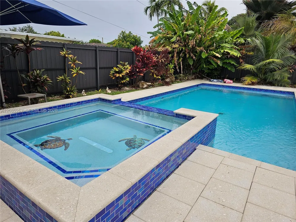 20700 Leeward Ln Cutler Bay, FL 33189
