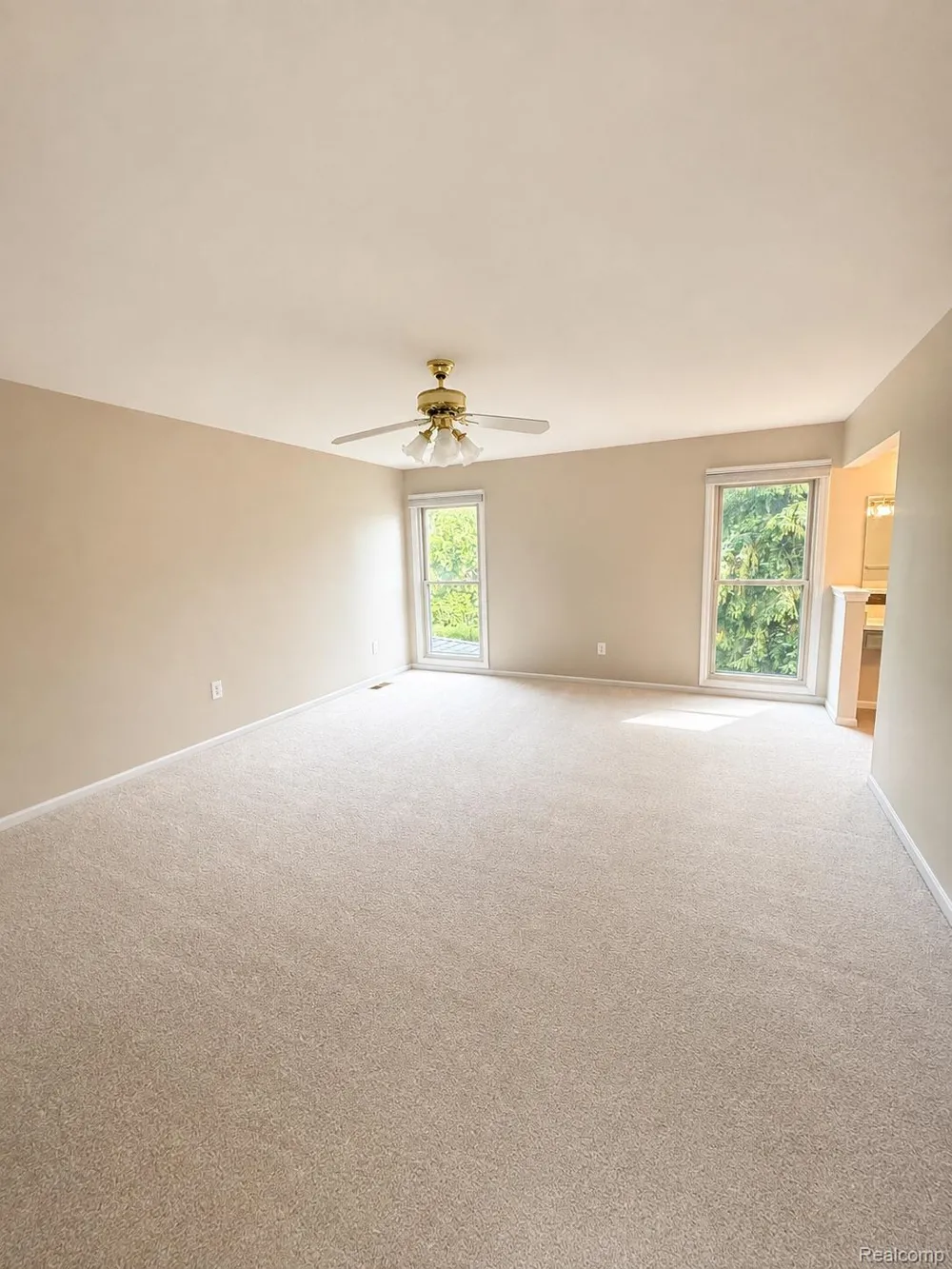 49370 Mayflower Court #55 Shelby Charter Township, MI 48315