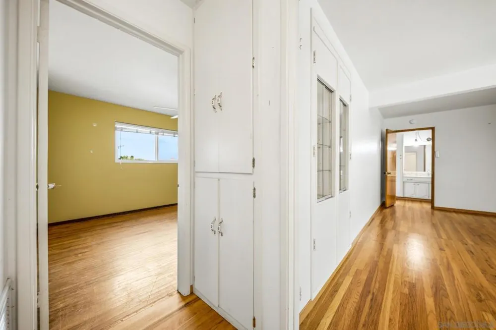 6082 Schuyler San Diego, CA 92139