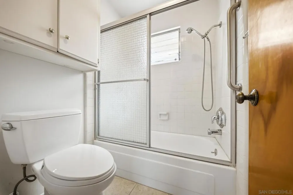 6082 Schuyler San Diego, CA 92139
