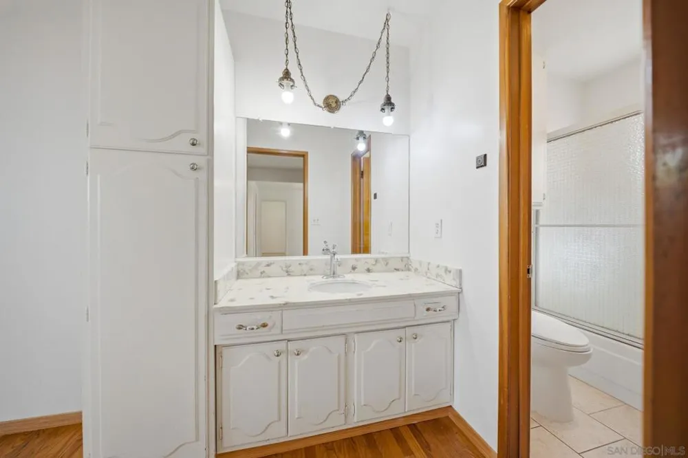 6082 Schuyler San Diego, CA 92139
