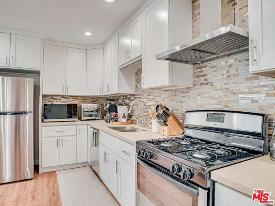 1836 Lake Street Glendale, CA 91201
