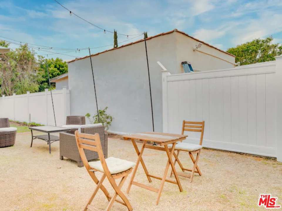 1836 Lake Street Glendale, CA 91201