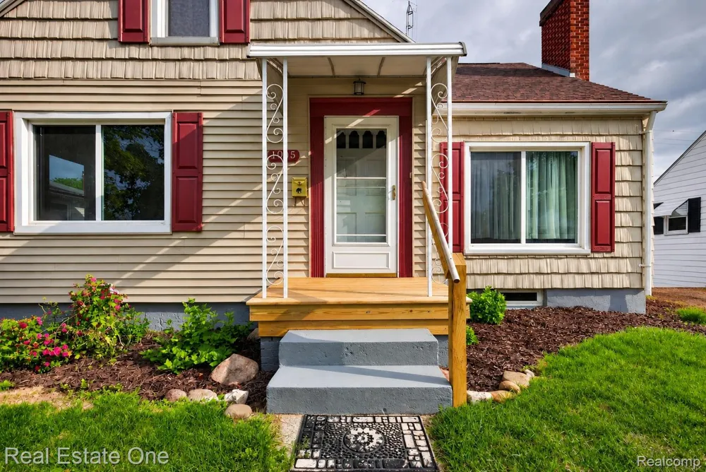 1915 Tuscola Street Flint City, MI 48503