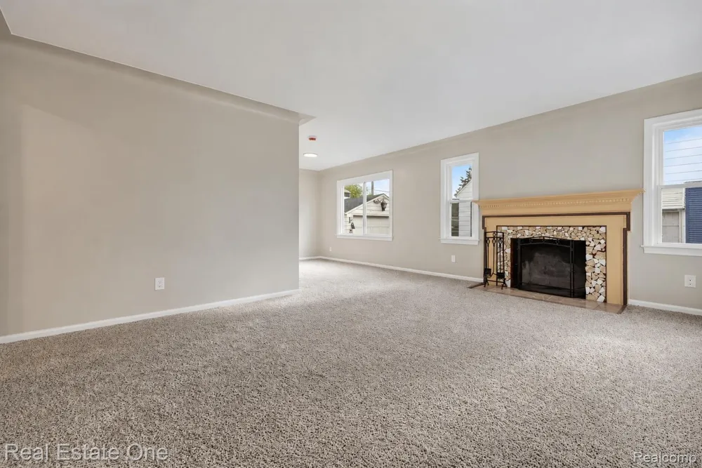 1915 Tuscola Street Flint City, MI 48503