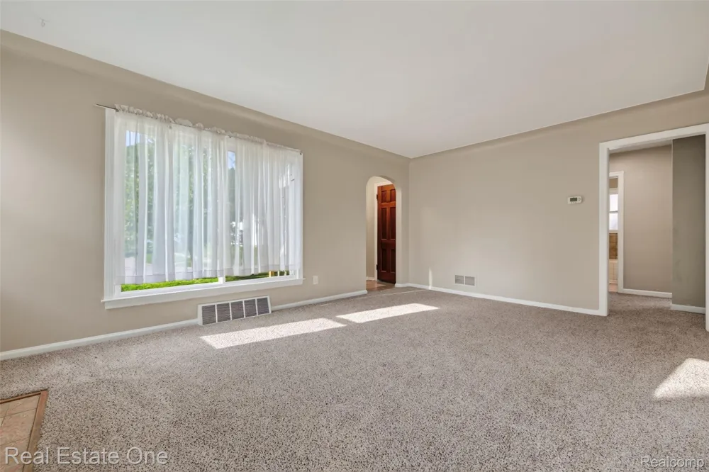 1915 Tuscola Street Flint City, MI 48503