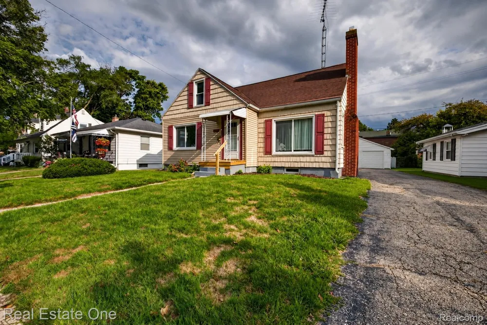 1915 Tuscola Street Flint City, MI 48503
