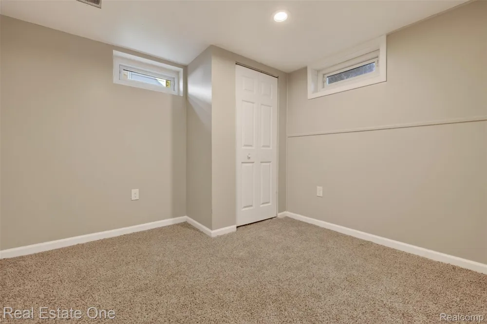 1915 Tuscola Street Flint City, MI 48503