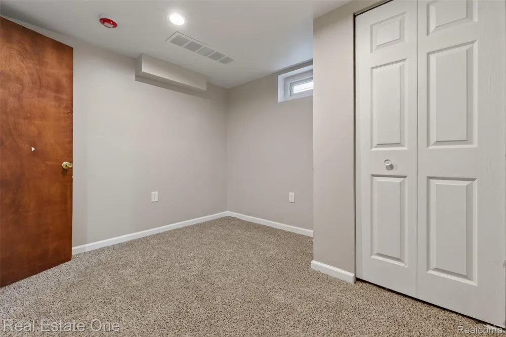 1915 Tuscola Street Flint City, MI 48503