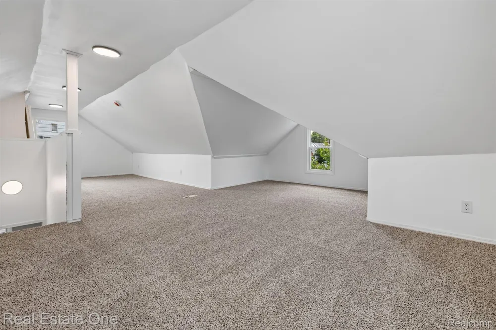 1915 Tuscola Street Flint City, MI 48503
