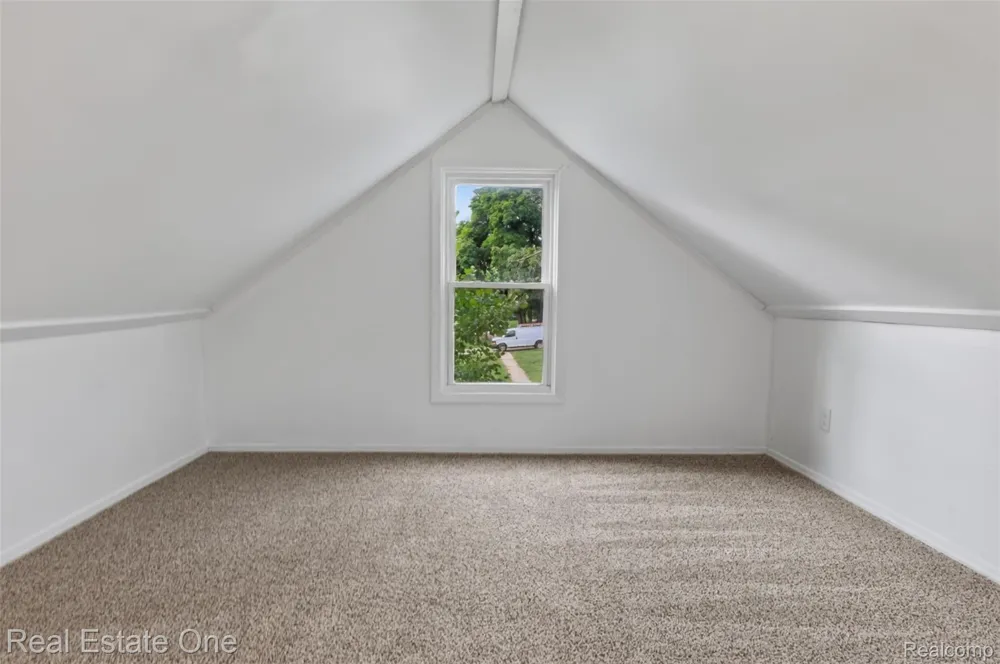 1915 Tuscola Street Flint City, MI 48503