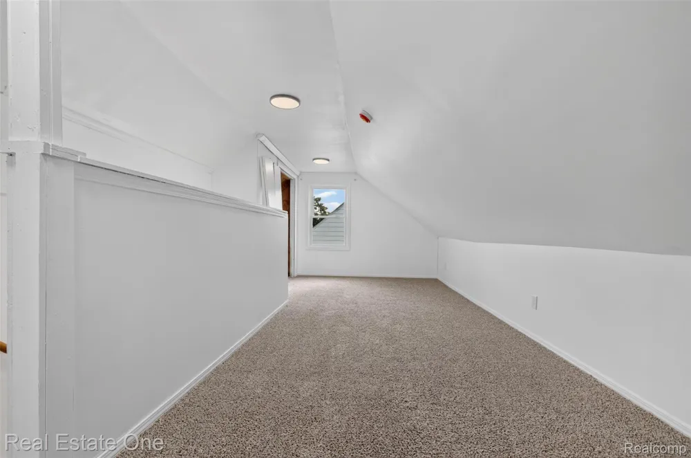 1915 Tuscola Street Flint City, MI 48503