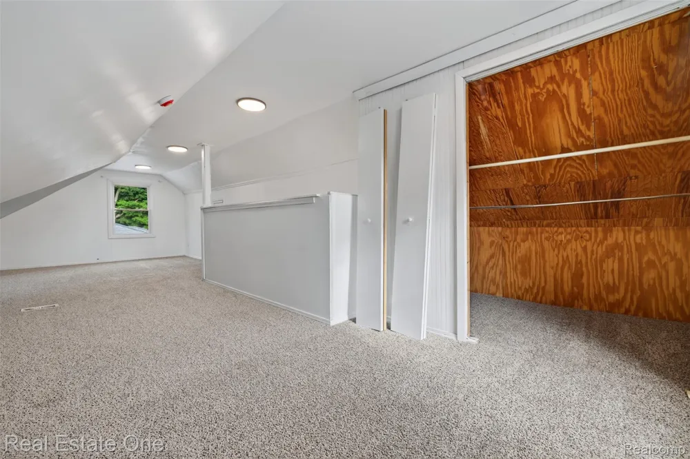 1915 Tuscola Street Flint City, MI 48503