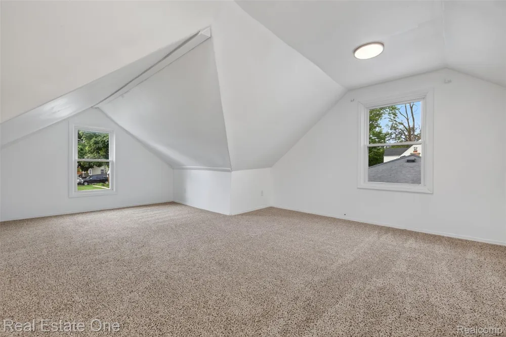 1915 Tuscola Street Flint City, MI 48503