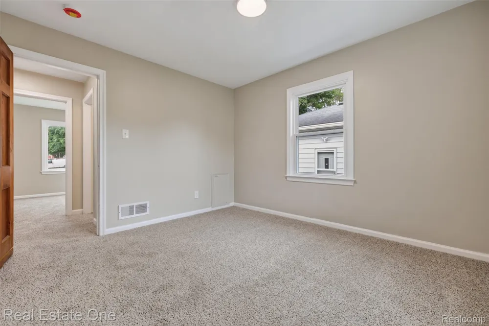 1915 Tuscola Street Flint City, MI 48503