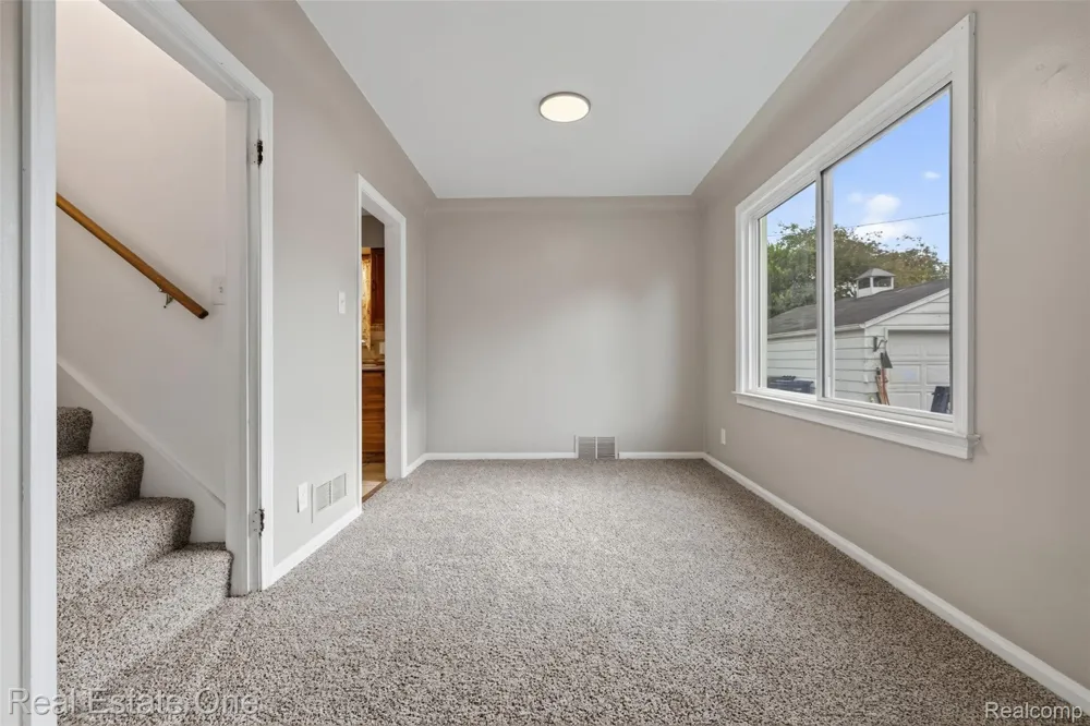 1915 Tuscola Street Flint City, MI 48503