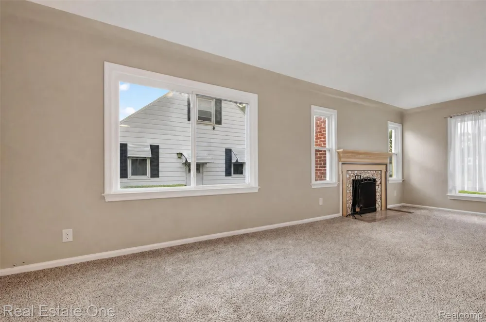 1915 Tuscola Street Flint City, MI 48503
