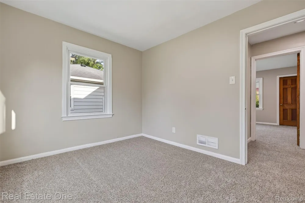1915 Tuscola Street Flint City, MI 48503