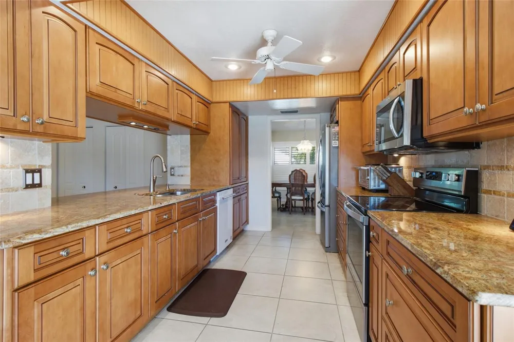 1011 BECKLEY Venice, FL 34292