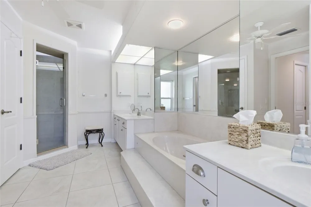 1011 BECKLEY Venice, FL 34292