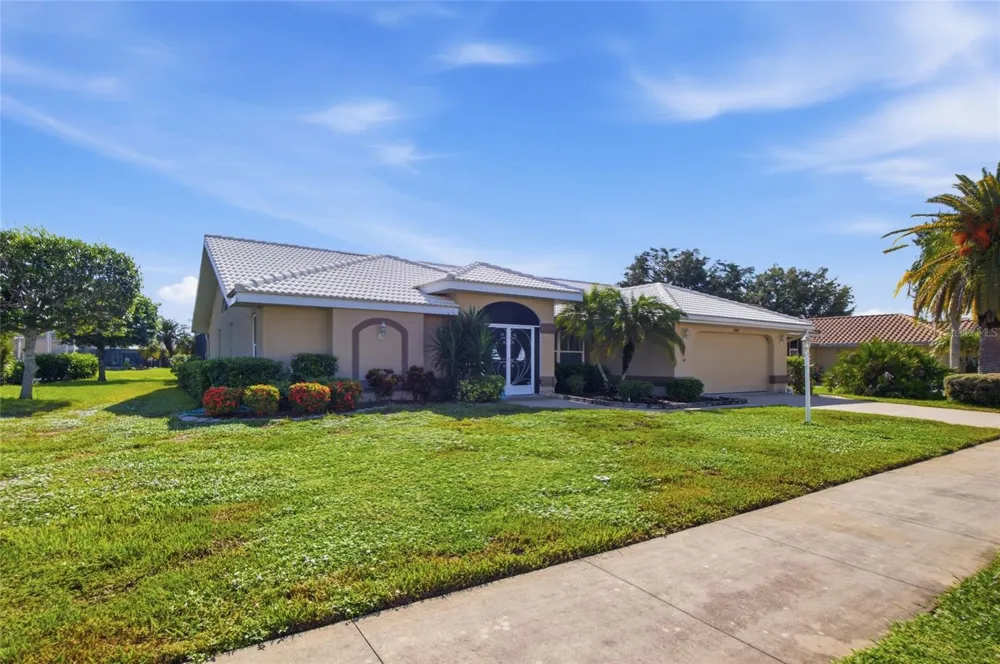 1011 BECKLEY Venice, FL 34292