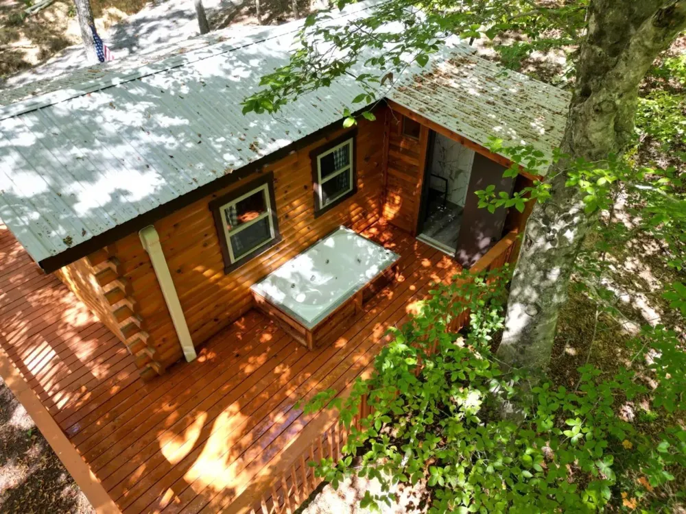 9929 Mullins Cove Rd Whitwell, TN 37397
