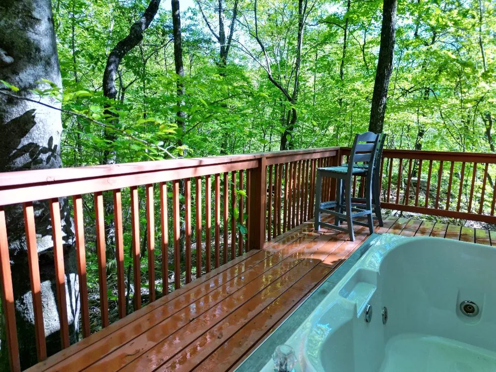 9929 Mullins Cove Rd Whitwell, TN 37397