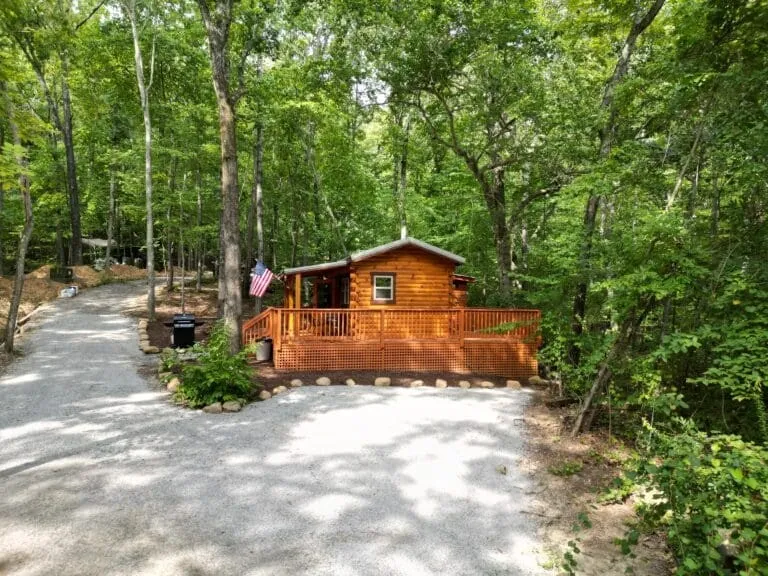 9929 Mullins Cove Rd Whitwell, TN 37397