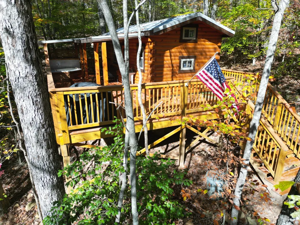 9929 Mullins Cove Rd Whitwell, TN 37397