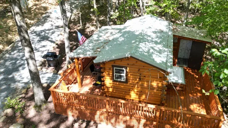 9929 Mullins Cove Rd Whitwell, TN 37397