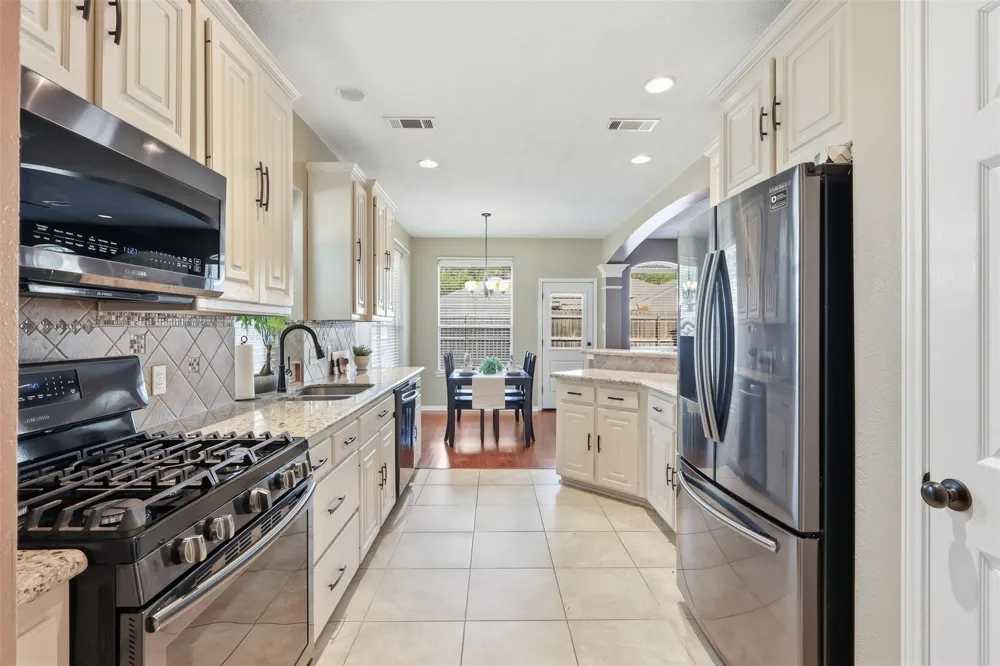 12010 Audrey Court Pinehurst, TX 77362