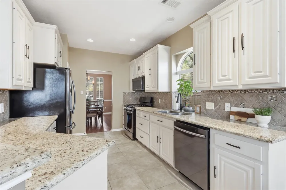 12010 Audrey Court Pinehurst, TX 77362