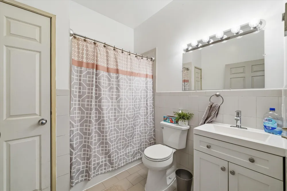 416 68TH ST Guttenberg, NJ 07093