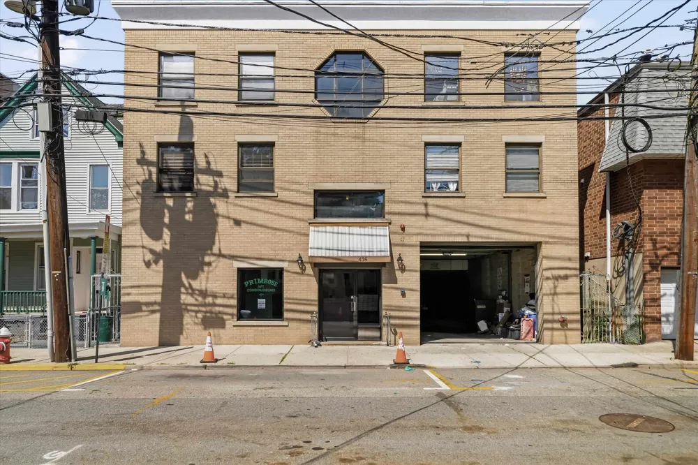 416 68TH ST Guttenberg, NJ 07093