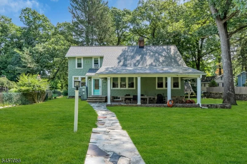 43 Maxim Dr Hopatcong, NJ 07843