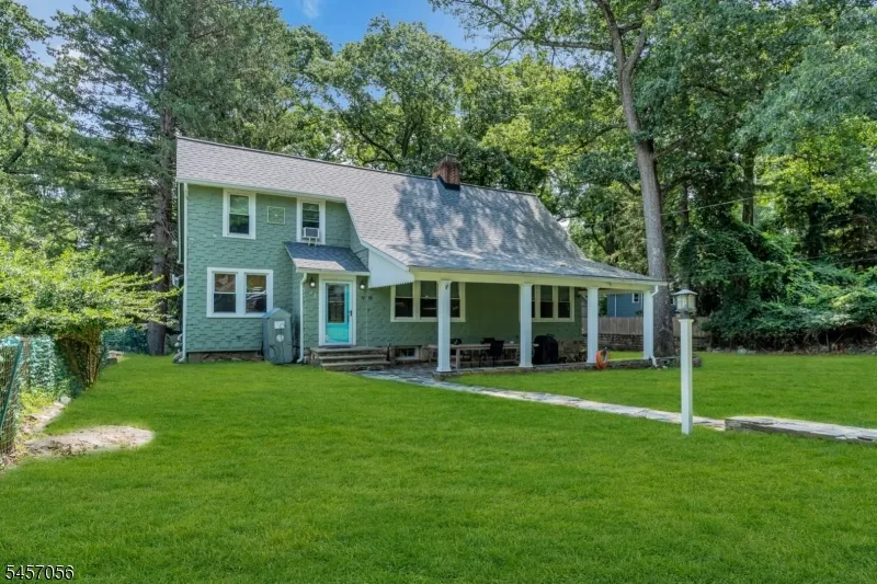 43 Maxim Dr Hopatcong, NJ 07843