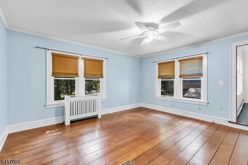 43 Maxim Dr Hopatcong, NJ 07843
