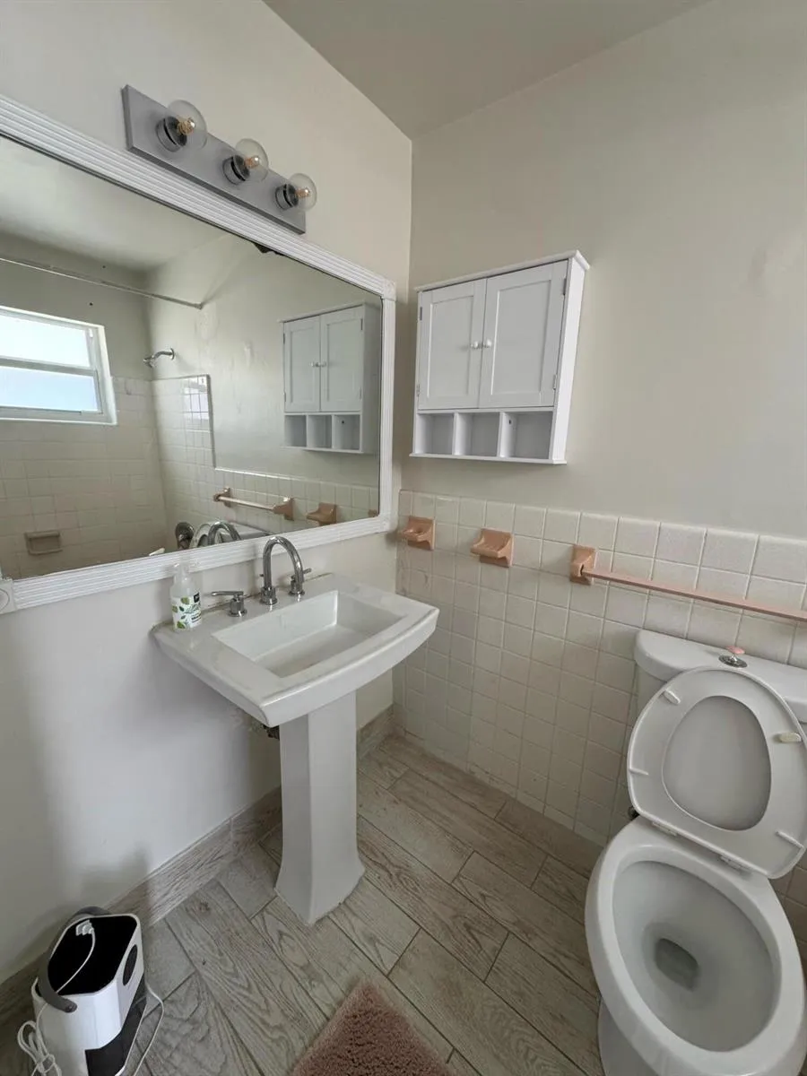 340 SW 16th Court #1 Fort Lauderdale, FL 33315