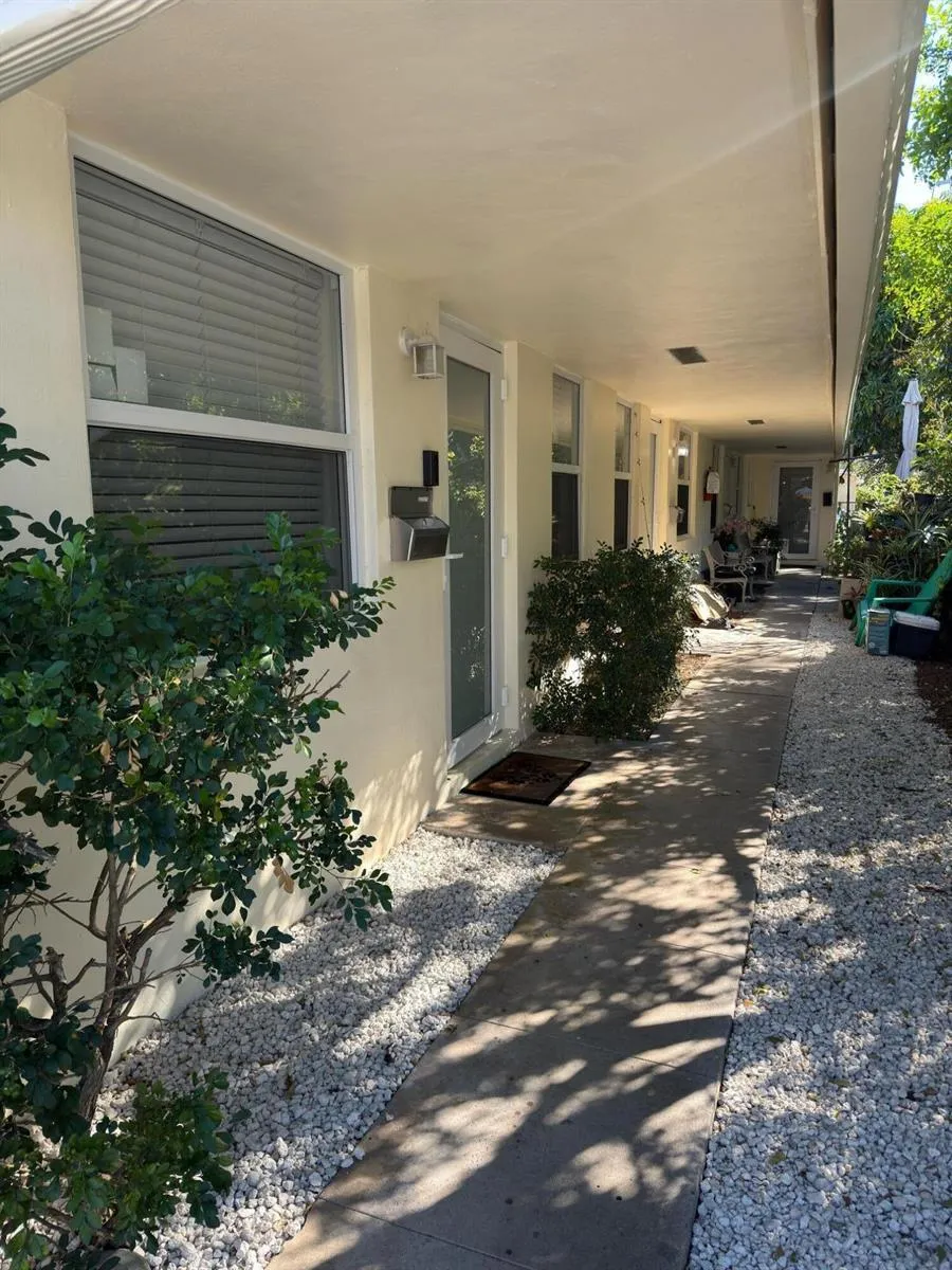 340 SW 16th Court #1 Fort Lauderdale, FL 33315