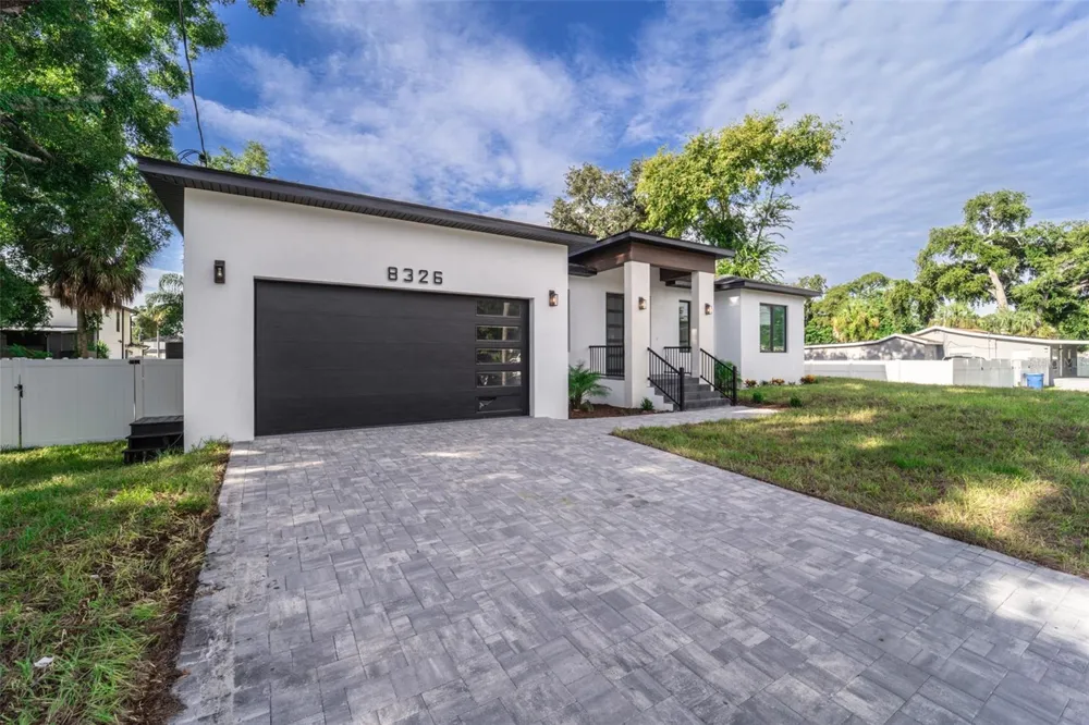 8326 JUNE STREET Tampa, FL 33615