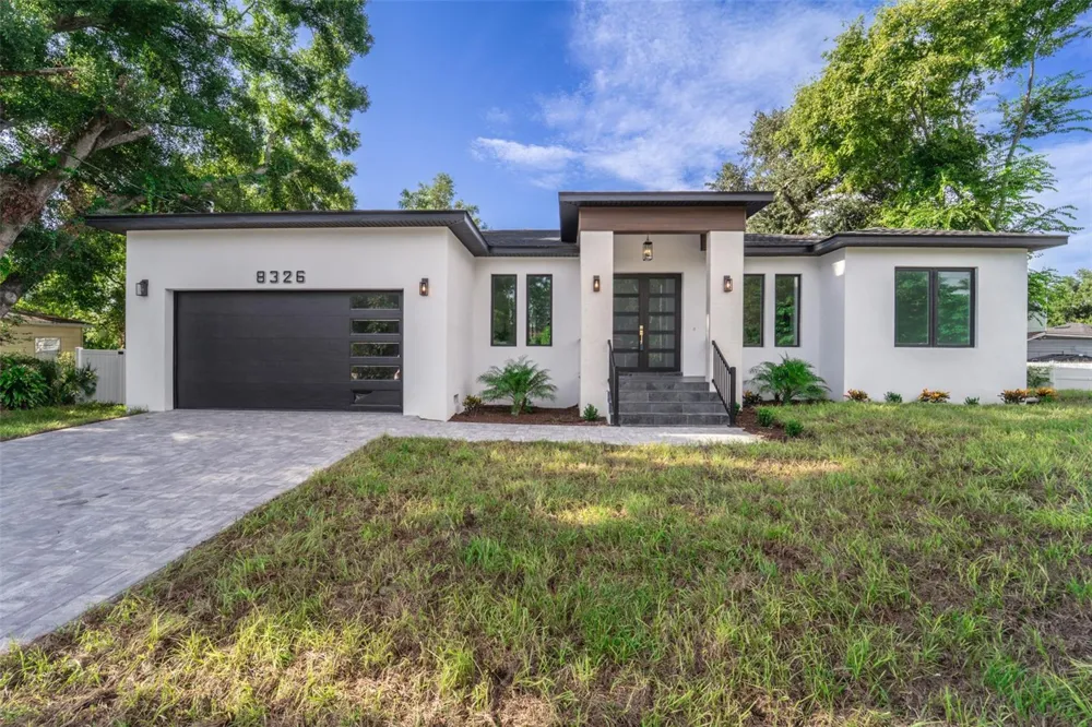 8326 JUNE STREET Tampa, FL 33615