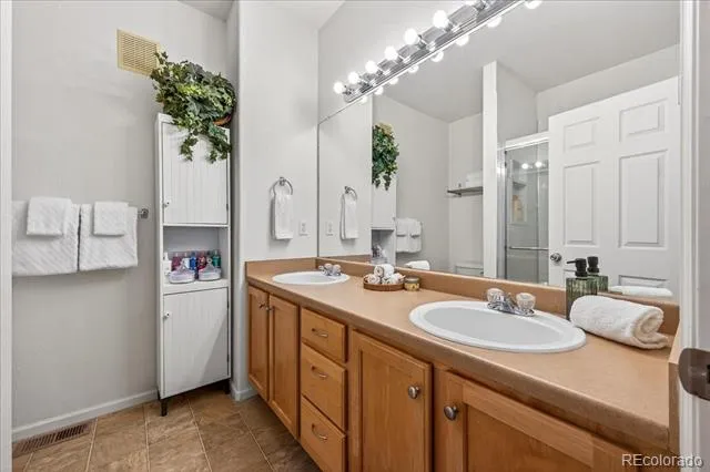 18767 E Yale Circle #B Aurora, CO 80013