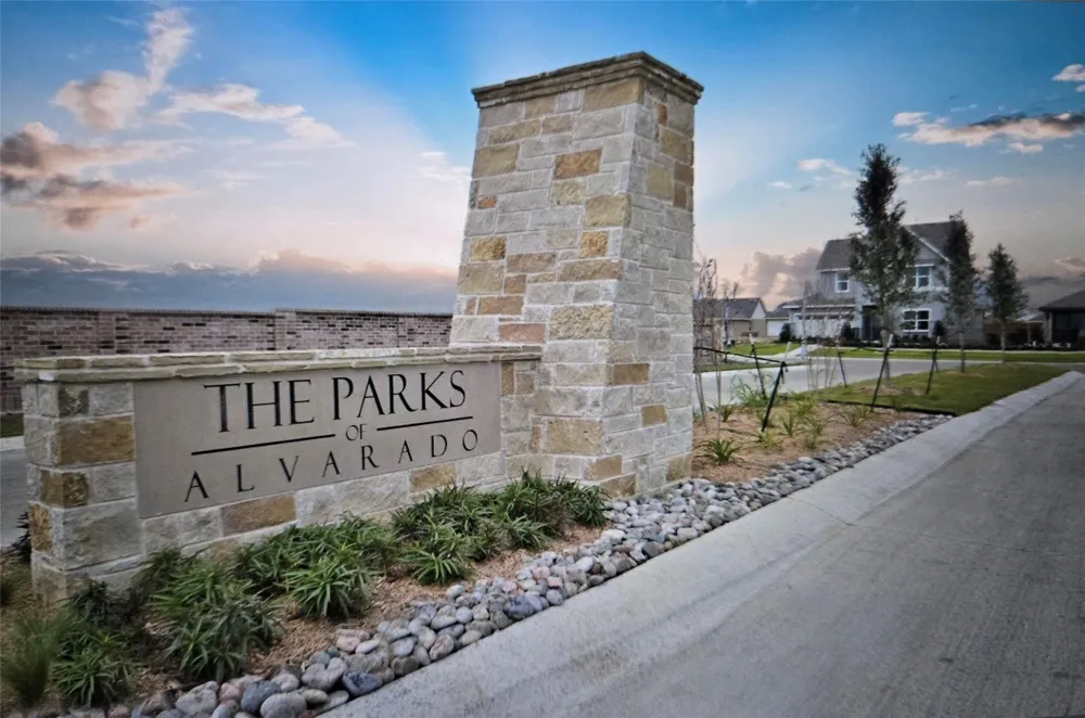1517 Central Park Drive Alvarado, TX 76009