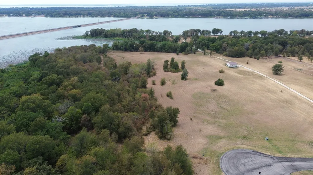 Lago Vista Drive East Tawakoni, TX 75472