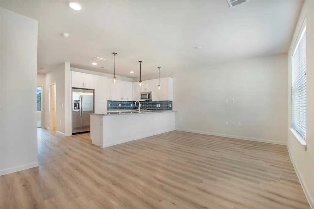 2100 Legacy Drive #1807 Plano, TX 75023