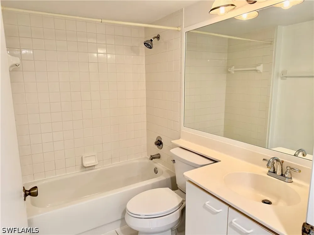 Jewel Lane #103 Naples, FL 34109