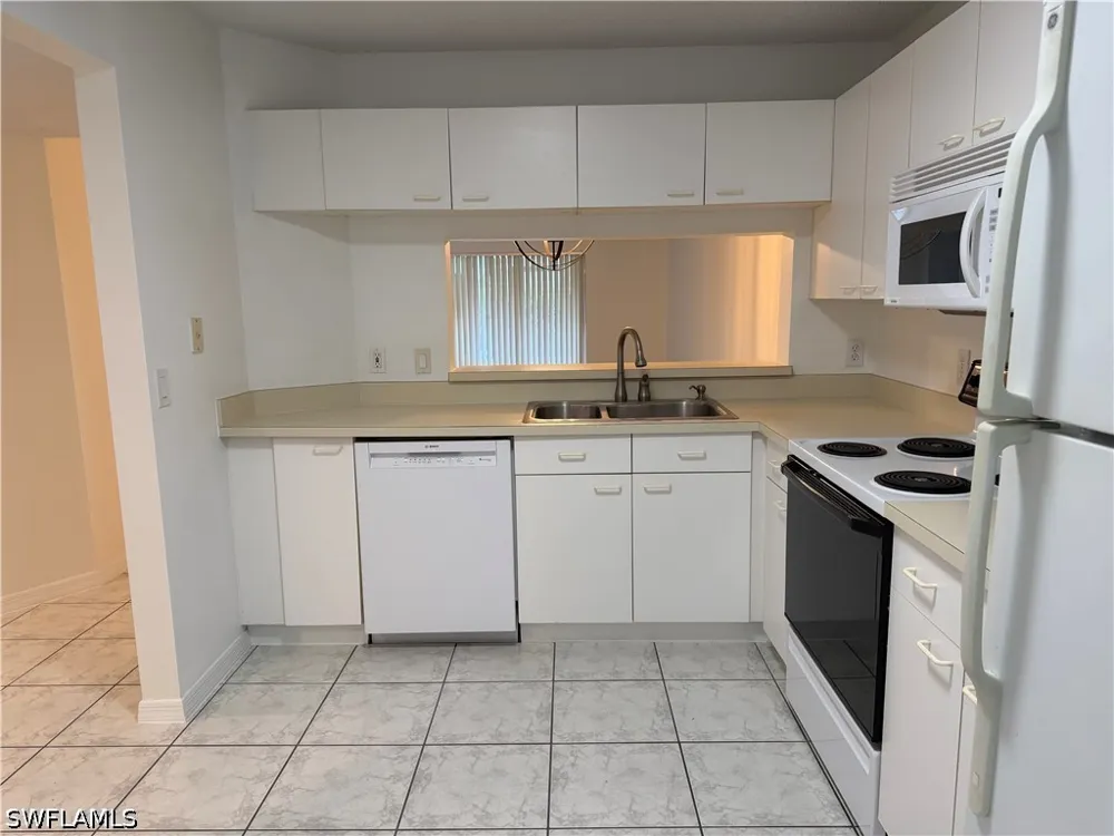 Jewel Lane #103 Naples, FL 34109