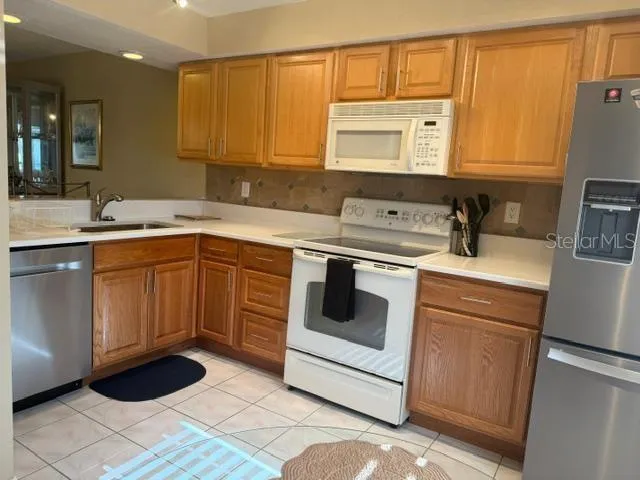 105 LAKEVIEW WAY #105 Oldsmar, FL 34677
