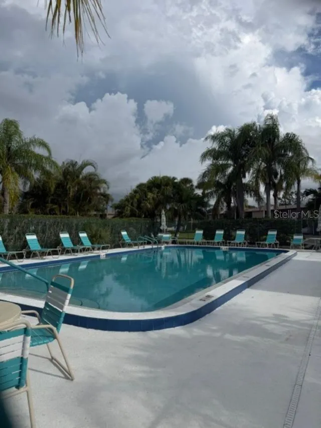 105 LAKEVIEW WAY #105 Oldsmar, FL 34677